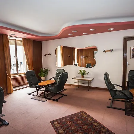 Moderne Готель Женева