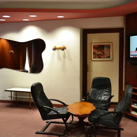 Moderne Hotel 3*