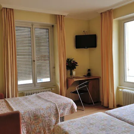 Hotel Moderne 3*